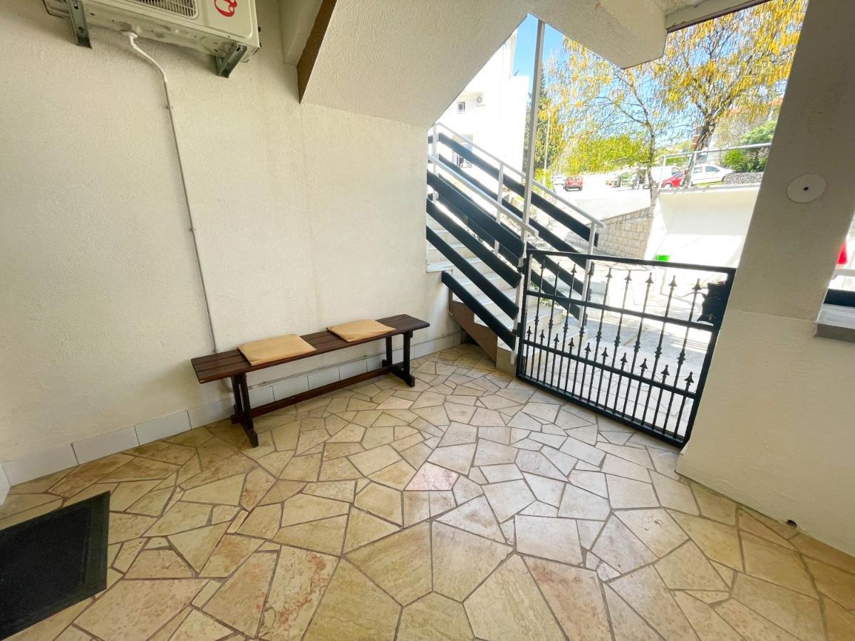 Apartmani Milan Crikvenica Exterior photo