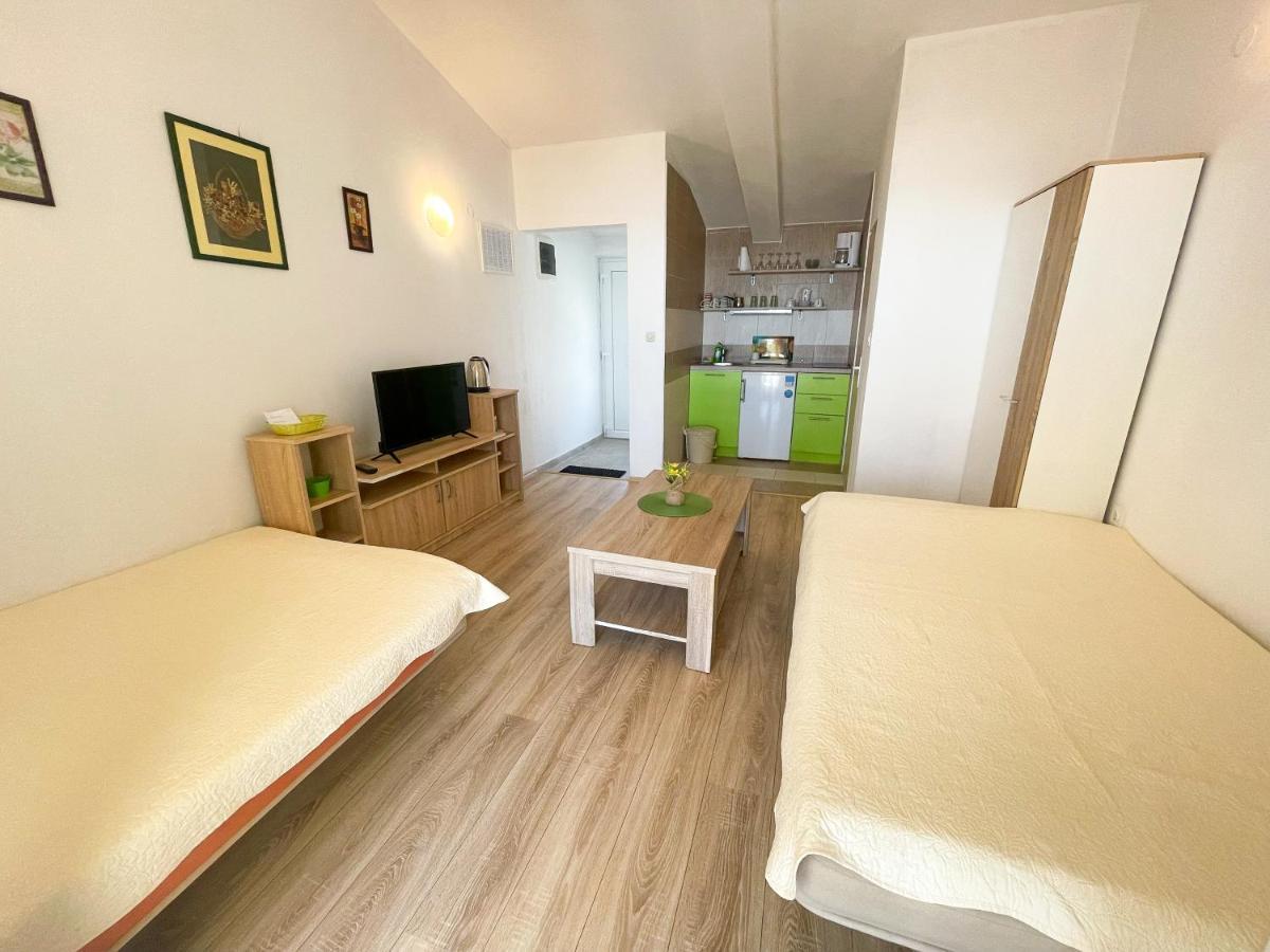 Apartmani Milan Crikvenica Exterior photo