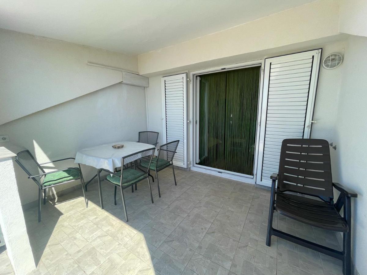Apartmani Milan Crikvenica Exterior photo