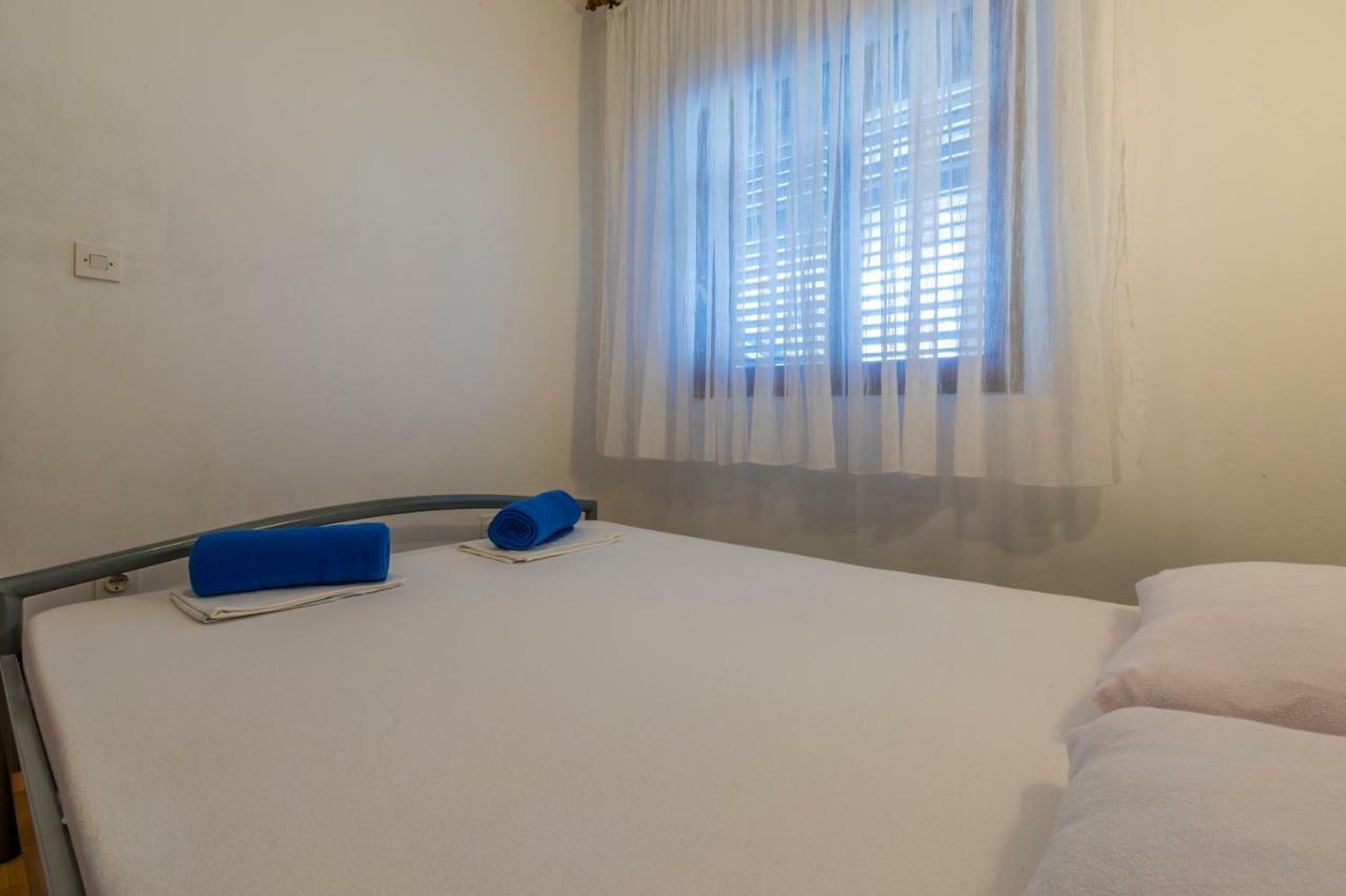 Apartmani Milan Crikvenica Exterior photo