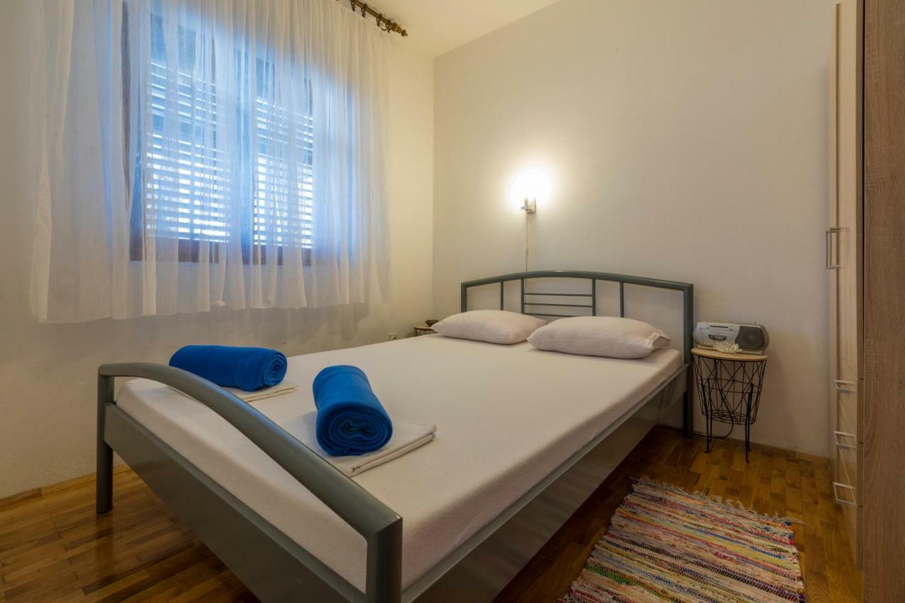 Apartmani Milan Crikvenica Exterior photo