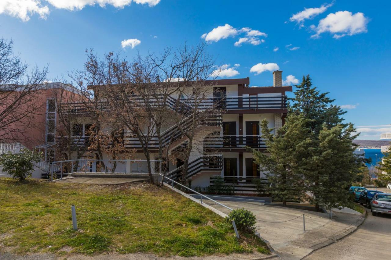 Apartmani Milan Crikvenica Exterior photo