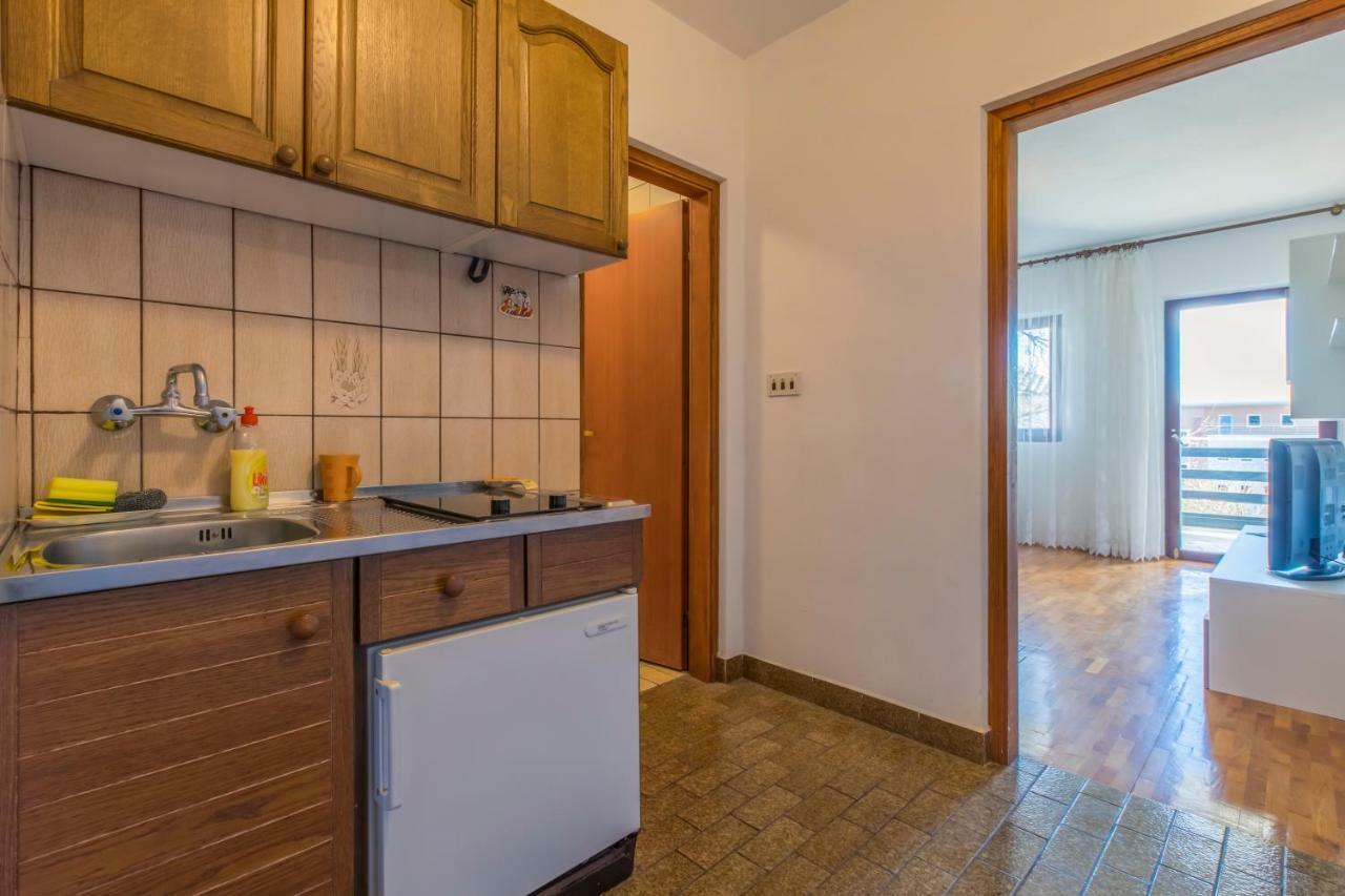 Apartmani Milan Crikvenica Exterior photo