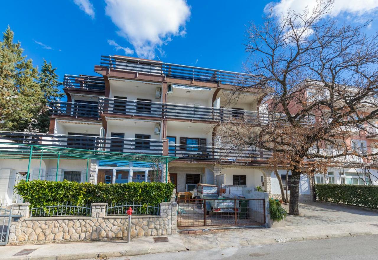 Apartmani Milan Crikvenica Exterior photo